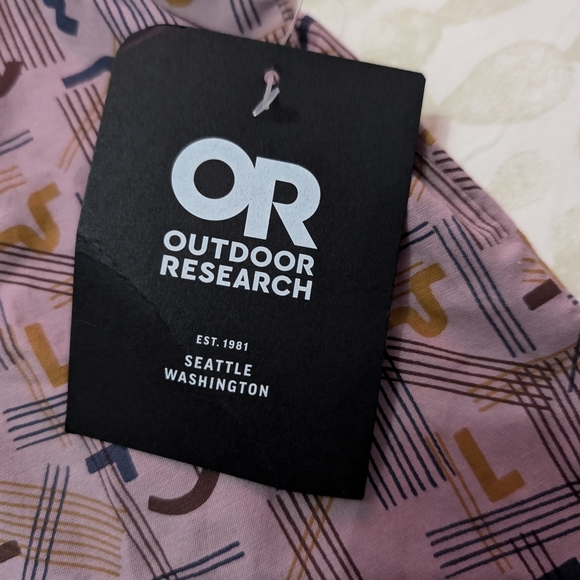 Woman's outdoor research button down - Picture 2 of 3